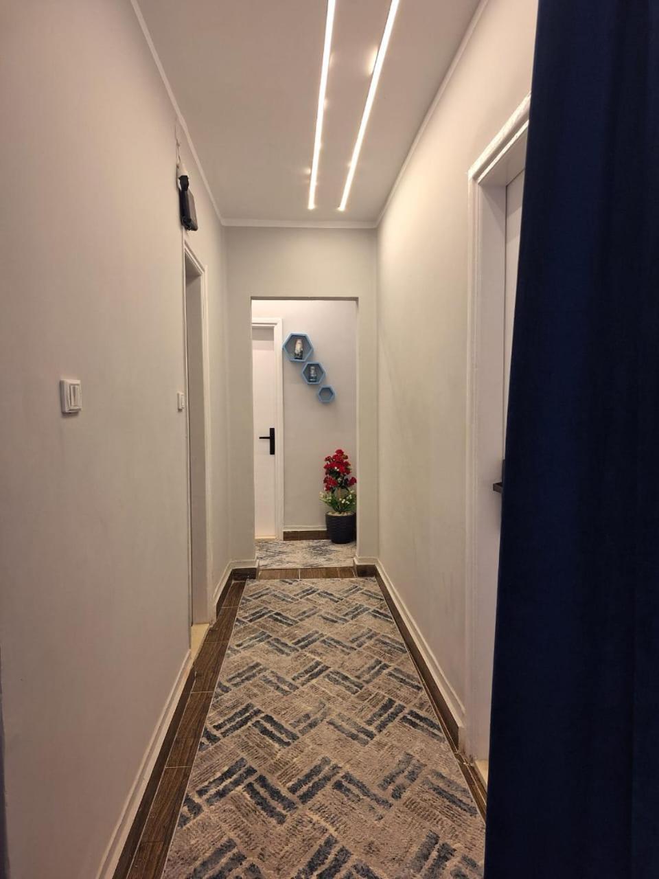 Downtown Family Hotel *